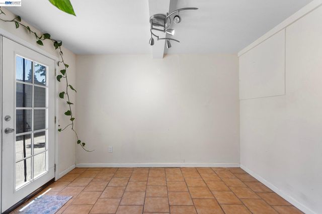 1691 Ashbury Dr, Concord, CA 94520
