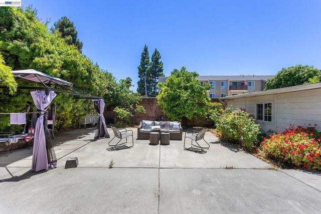 1691 Ashbury Dr, Concord, CA 94520