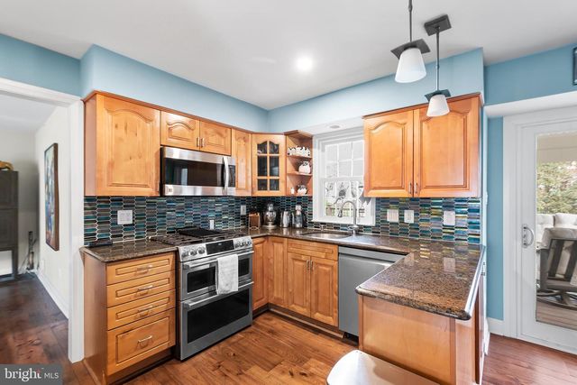 8816 ARLEY DR, Springfield, VA 22153