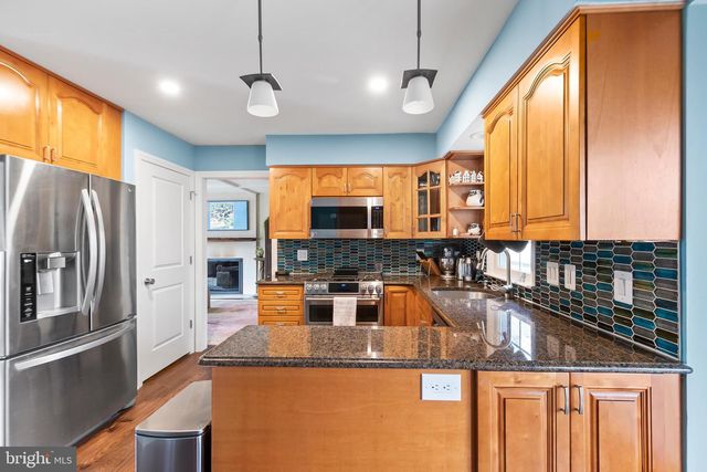 8816 ARLEY DR, Springfield, VA 22153