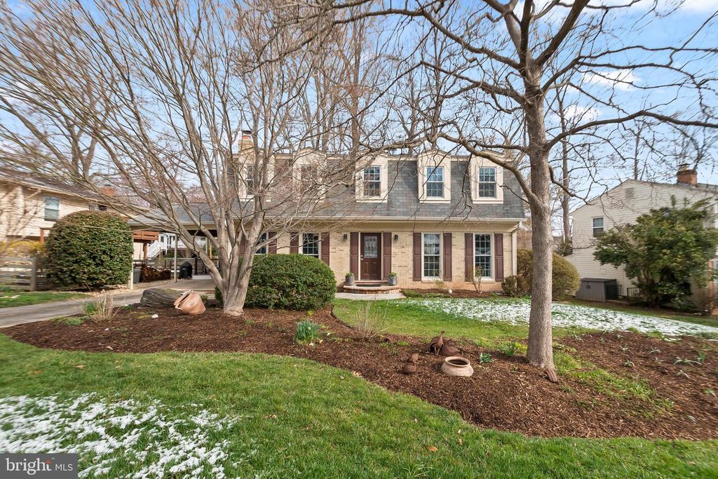 8816 ARLEY DR, Springfield, VA 22153