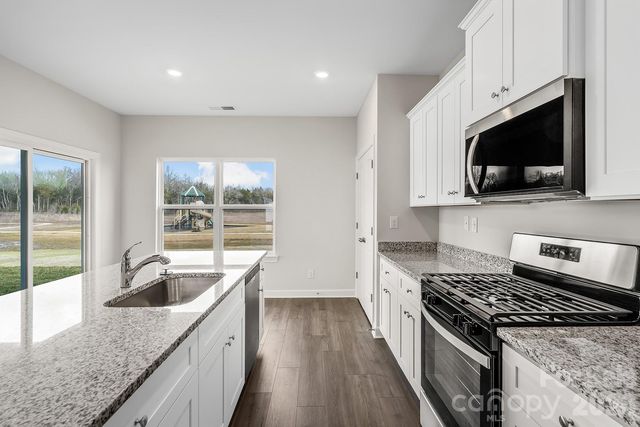 6603 Fairford Drive, Charlotte, NC 28215