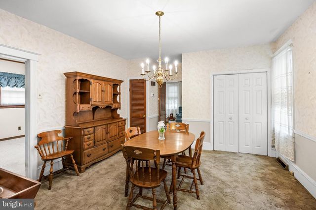6 BUNTING AVE, Burlington, NJ 08016