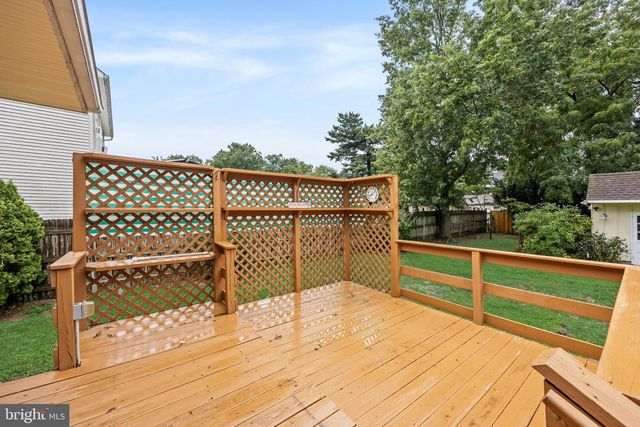 6 BUNTING AVE, Burlington, NJ 08016