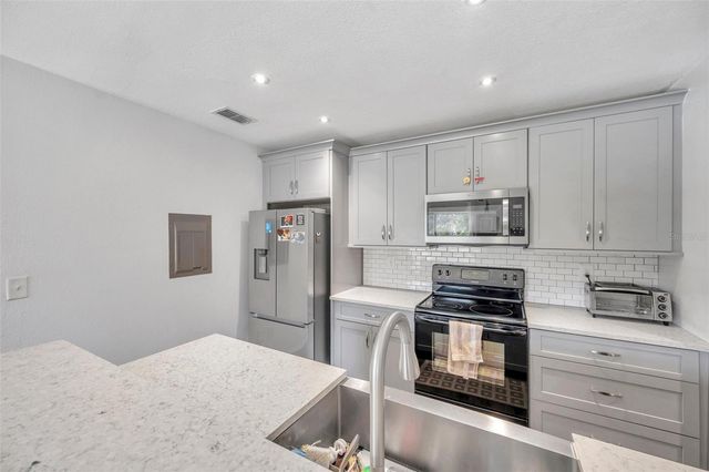 2937 BOUGH AVENUE D, Clearwater, FL 33760