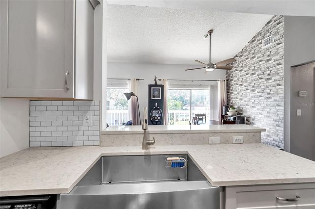 2937 BOUGH AVENUE D, Clearwater, FL 33760