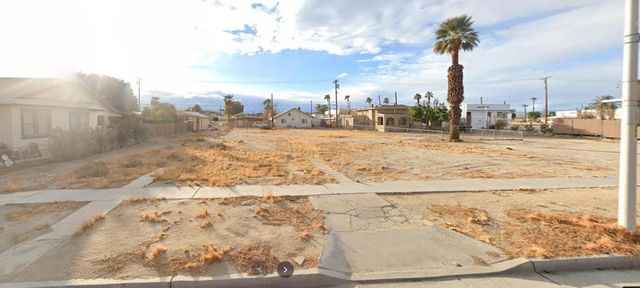 1 Oasis Street, Indio, CA 92201