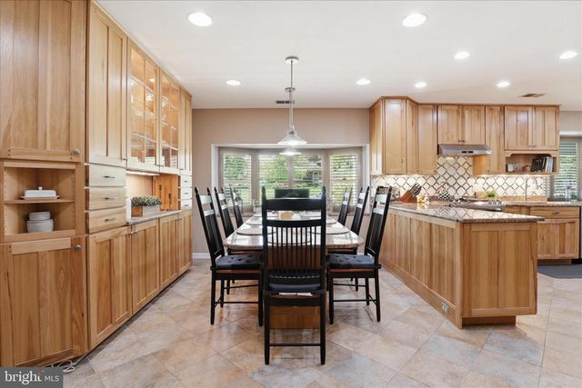 5202 GARNER ST, Springfield, VA 22151