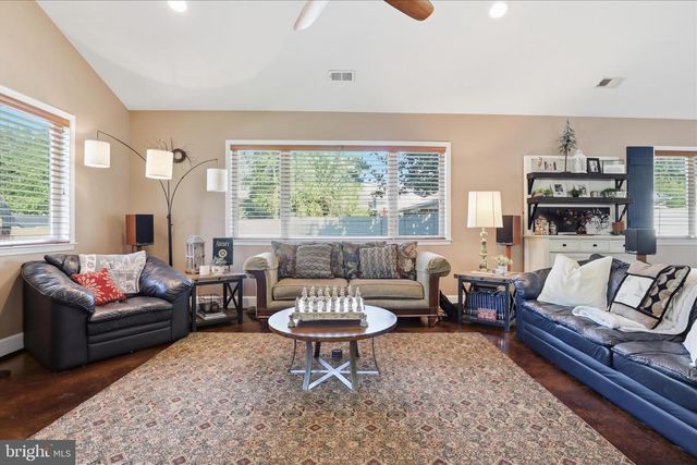 5202 GARNER ST, Springfield, VA 22151