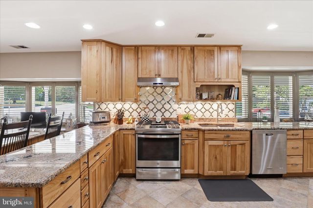 5202 GARNER ST, Springfield, VA 22151