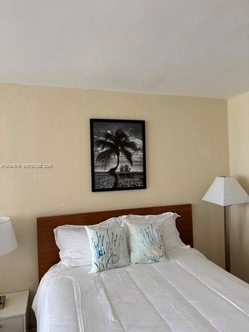 19201 Collins Avenue 348, Sunny Isles Beach, FL 33160