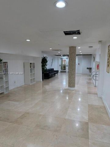 19201 Collins Avenue 348, Sunny Isles Beach, FL 33160