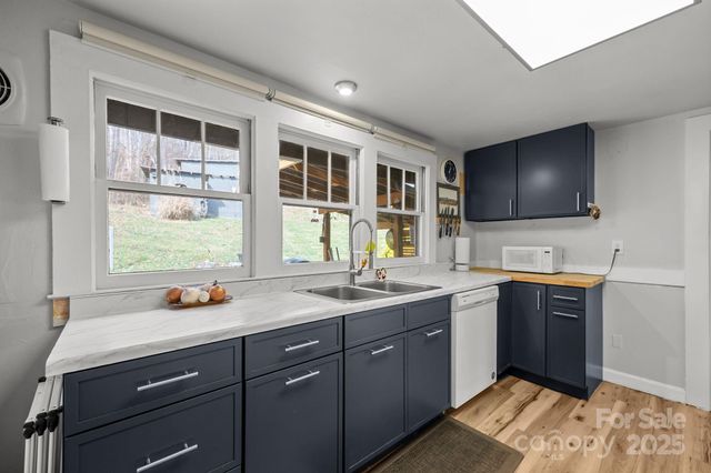 729 & 731 Don Felmet Road, Marshall, NC 28753