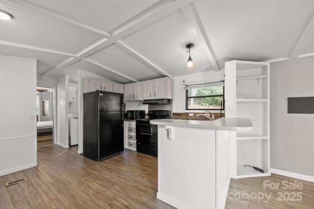 729 & 731 Don Felmet Road, Marshall, NC 28753