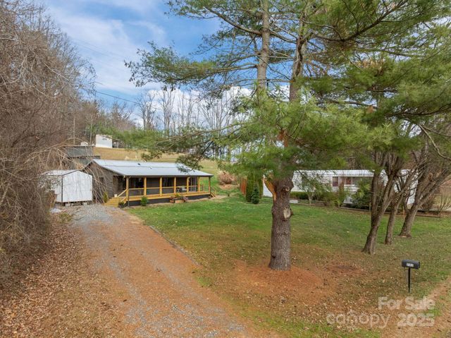 729 & 731 Don Felmet Road, Marshall, NC 28753