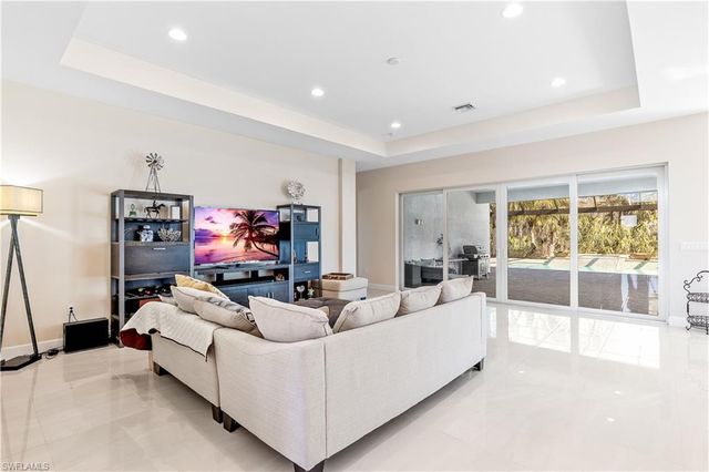 12047 Oleander AVE, Naples, FL 34120
