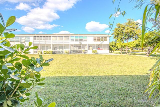 13 Northampton A A, West Palm Beach, FL 33417