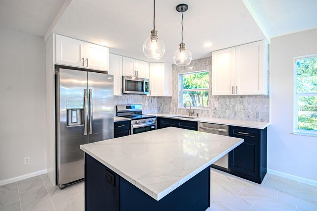 13 Northampton A A, West Palm Beach, FL 33417