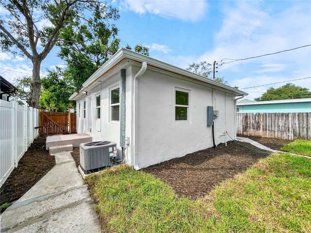 5021 9TH AVENUE S, Gulfport, FL 33707