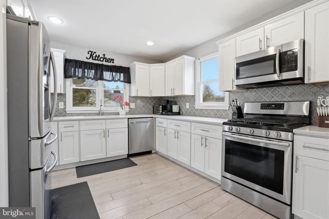 13 RHODE ISLAND AVE, Cherry Hill, NJ 08002