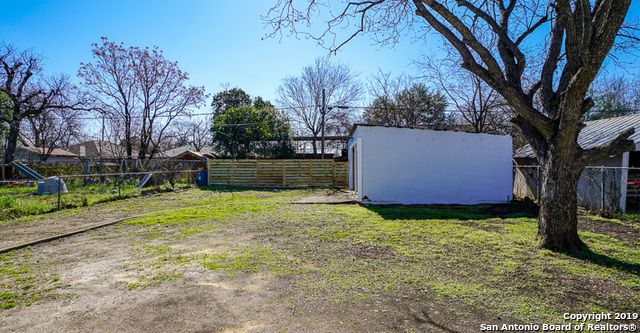 1814 N Interstate 35, San Antonio, TX 78208
