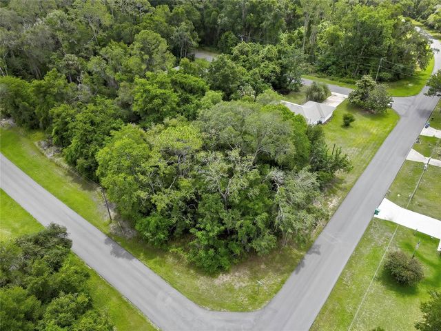 1074 W MAXIMILIAN PLACE, Citrus Springs, FL 34434