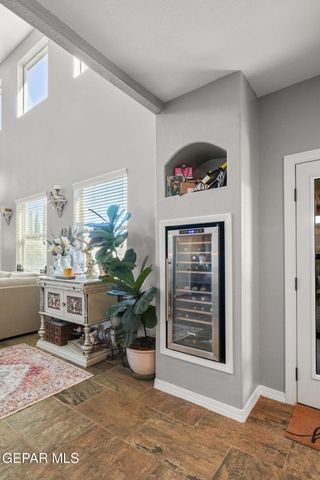 132 S MANZANITA Drive, El Paso, TX 79928