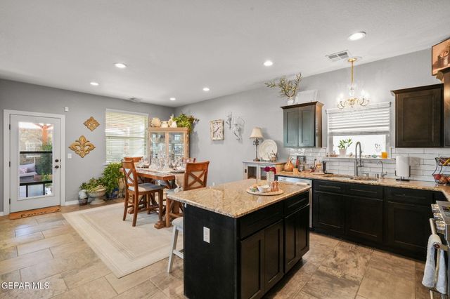 132 S MANZANITA Drive, El Paso, TX 79928