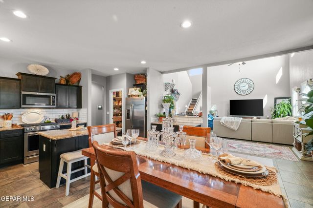 132 S MANZANITA Drive, El Paso, TX 79928