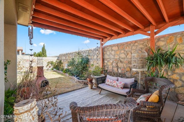 132 S MANZANITA Drive, El Paso, TX 79928