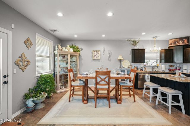 132 S MANZANITA Drive, El Paso, TX 79928