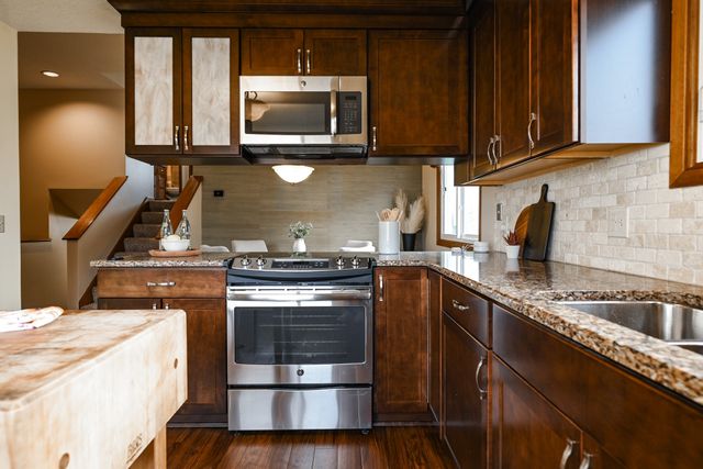 213 24th Street, West Des Moines, IA 50265