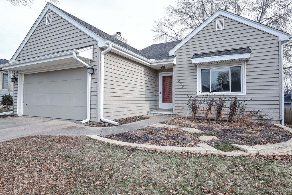 213 24th Street, West Des Moines, IA 50265