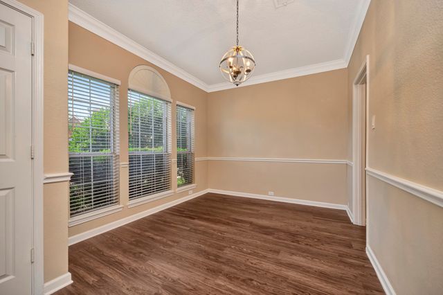 8704 Stonecrest Drive, Irving, TX 75063