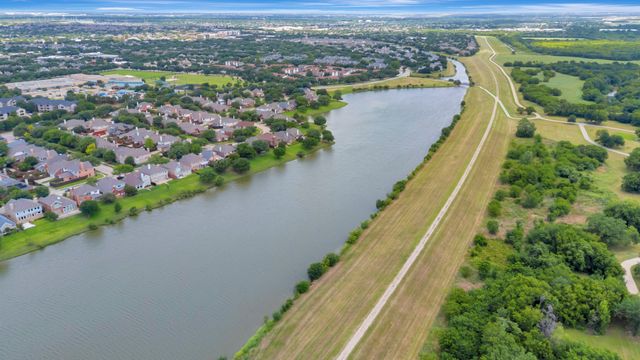 8704 Stonecrest Drive, Irving, TX 75063