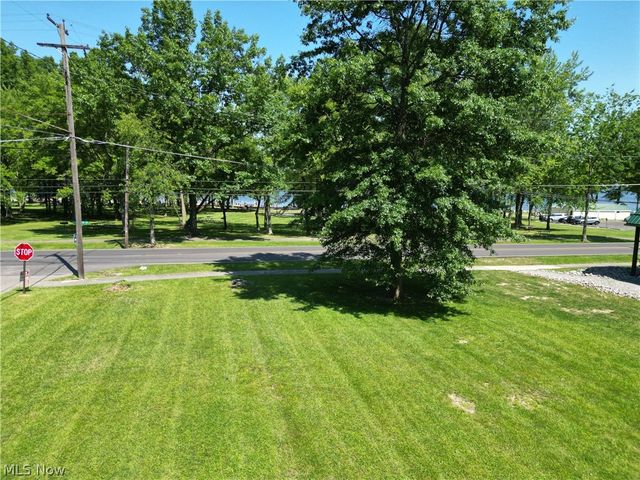 2190 Grandview Road, Lake Milton, OH 44429