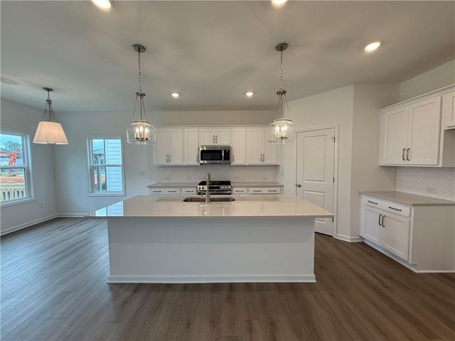 5437 Hargrove Way, Flowery Branch, GA 30542
