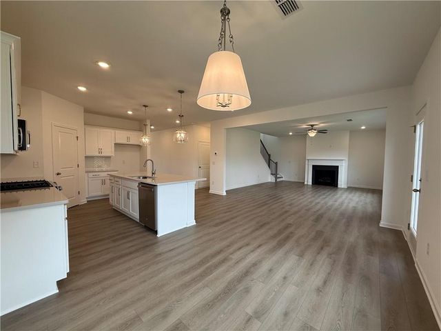 5437 Hargrove Way, Flowery Branch, GA 30542