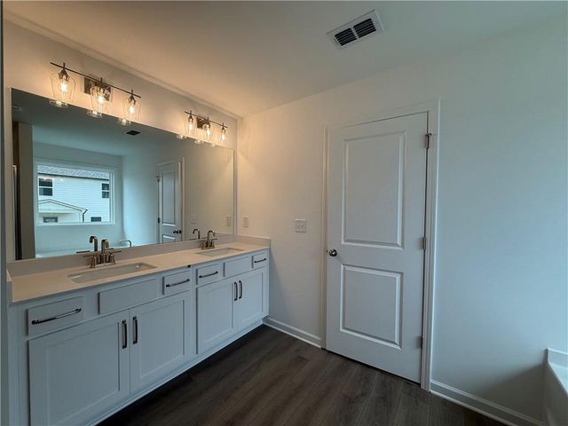 5437 Hargrove Way, Flowery Branch, GA 30542