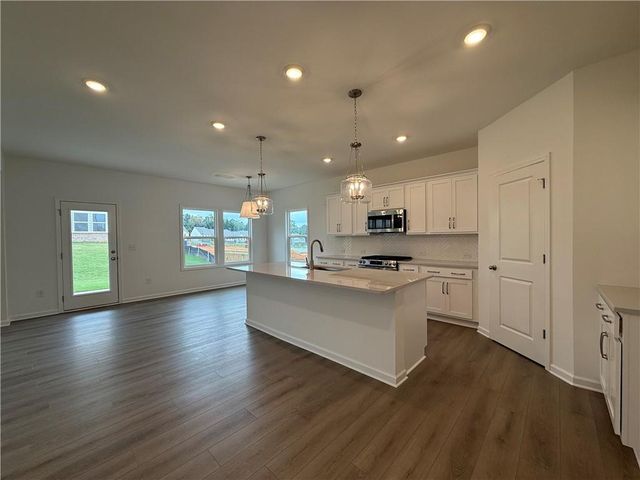 5437 Hargrove Way, Flowery Branch, GA 30542