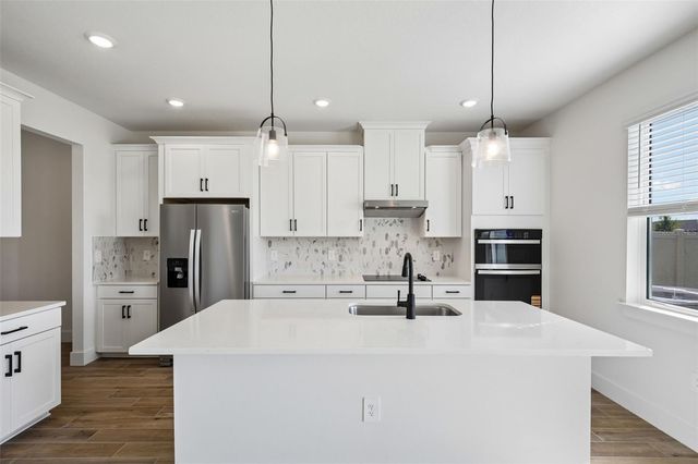 184 SHADY EDGE LOOP, Nokomis, FL 34275
