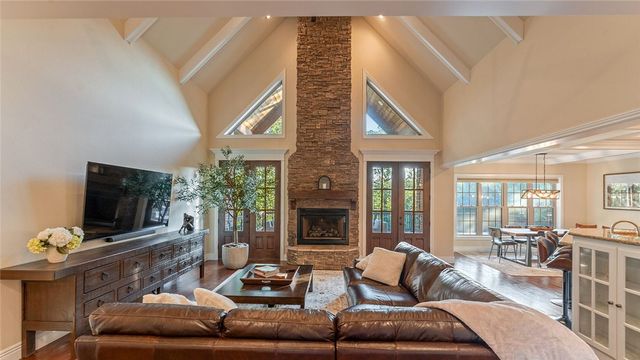 10744 Bluewater Passage, Rogers, AR 72756