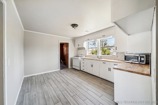 216 S Perdue Avenue, Claremore, OK 74017