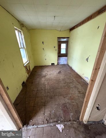 53 WOODLAND AVE, Clementon, NJ 08021