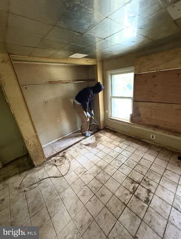 53 WOODLAND AVE, Clementon, NJ 08021