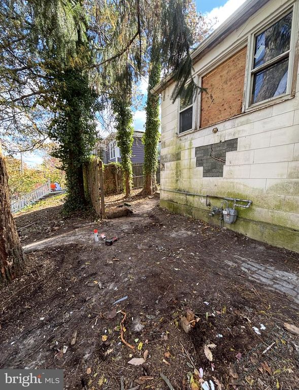 53 WOODLAND AVE, Clementon, NJ 08021