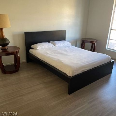 4650 Koval 14 Lane, Las Vegas, NV 89109