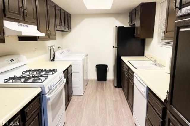 4650 Koval 14 Lane, Las Vegas, NV 89109