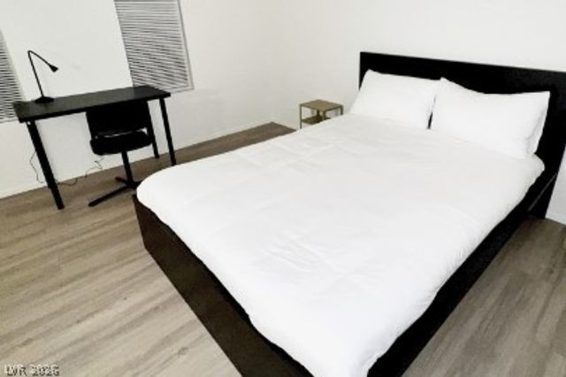 4650 Koval 14 Lane, Las Vegas, NV 89109