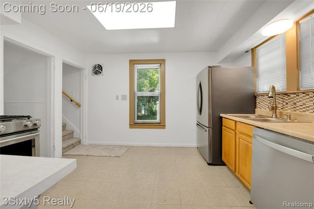 6562 Westpoint Street, Taylor, MI 48180